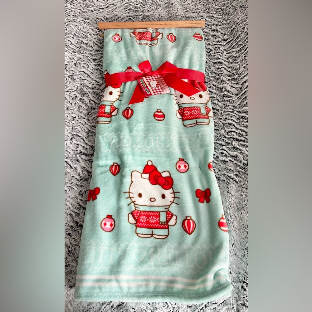 BRAND NEW RELEASE Hello Kitty Ornament Throw Blanket